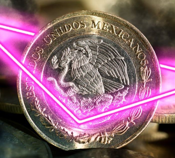 Peso gana terreno tras fallo de la Corte que anula los aranceles de Trump