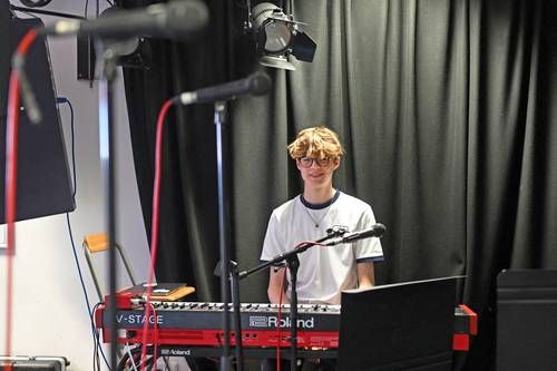 Brit School: el semillero de artistas detrás de Adele, Amy Winehouse y las nuevas ganadoras del Grammy