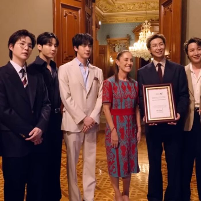 BTS publica detrás de cámaras de su visita al Palacio Nacional