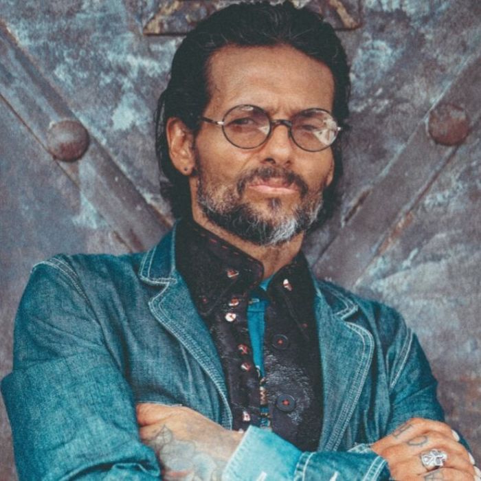 Draco Rosa regresa con el álbum ‘Olas de luz’ tras un proceso de reconstrucción