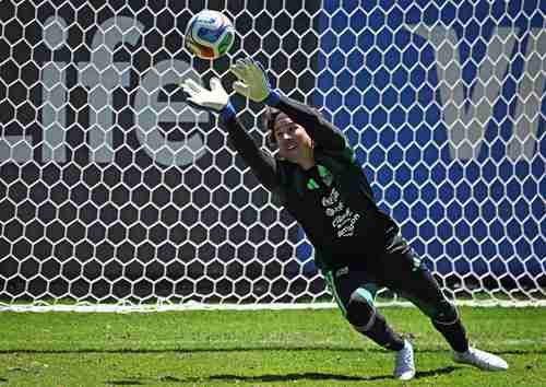 Guillermo Ochoa: “Trabajé en silencio” y busca disputar su sexto Mundial