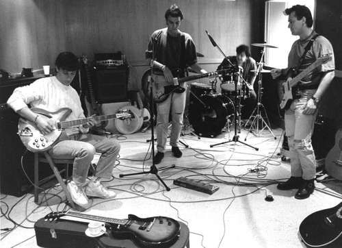 Hombres G estrena en cines el documental ‘Los mejores años de nuestra vida’